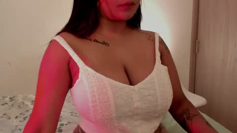 Emilia  online show from 06-21-26, 03:14