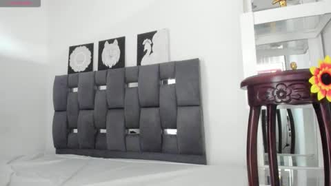 Snapshot of m1lk_choc chatting on 02-01-26, 06:50 Mila online show from 02-01-26, 06:50