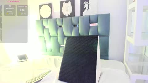 Snapshot of m1lk_choc chatting on 02-13-26, 08:05 Mila online show from 02-13-26, 08:05