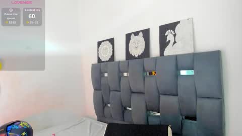 Snapshot of m1lk_choc chatting on 02-14-26, 03:31 Mila online show from 02-14-26, 03:31