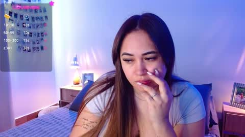 Snapshot of m33li chatting on 12-10-24, 02:50 Meli online show from 12-10-24, 02:50