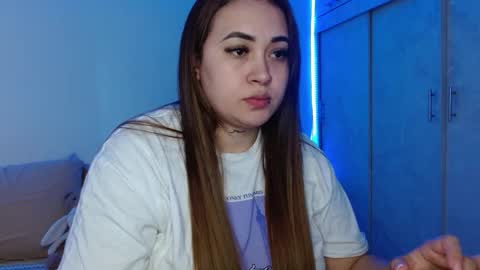 Snapshot of m33li chatting on 02-23-25, 07:49 Meli online show from 02-23-25, 07:49