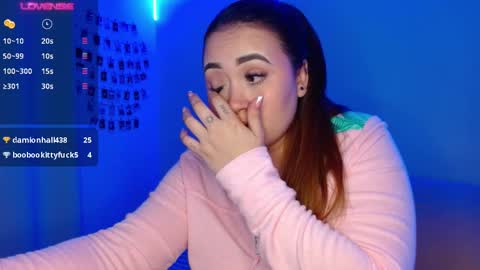 Snapshot of m33li chatting on 02-25-25, 11:44 Meli online show from 02-25-25, 11:44