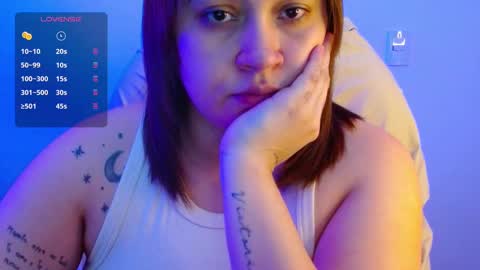 Snapshot of m33li chatting on 09-17-25, 01:40 Meli online show from 09-17-25, 01:40