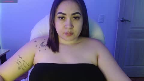 Snapshot of m33li chatting on 10-19-25, 09:15 Meli online show from 10-19-25, 09:15