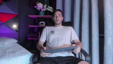 Snapshot of maatt_de_luca chatting on 09-09-25, 05:56 Matt De Luca online show from 09-09-25, 05:56