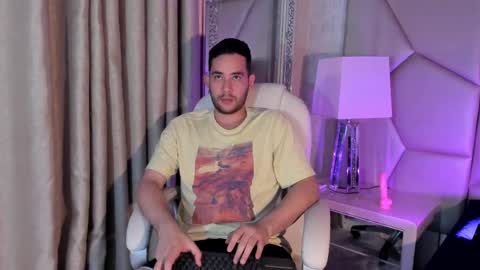 Snapshot of maatt_de_luca chatting on 09-13-25, 05:13 Matt De Luca online show from 09-13-25, 05:13