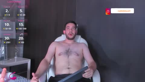 Snapshot of maatt_de_luca chatting on 10-15-25, 06:52 Matt De Luca online show from 10-15-25, 06:52