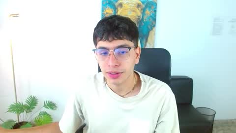 Max online show from 03-28-26, 01:43