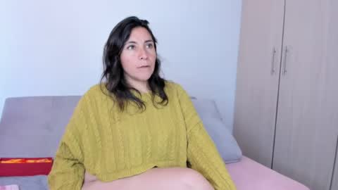 Snapshot of mabelt87_ chatting on 06-16-26, 01:36 mabelt online show from 06-16-26, 01:36