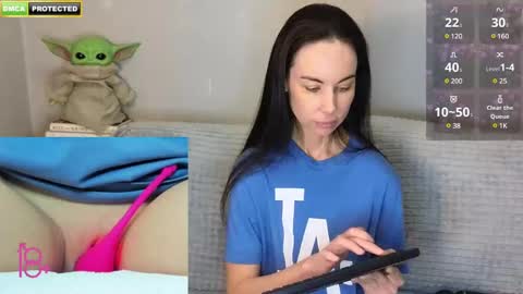 Snapshot of mabuhay_girl chatting on 02-10-25, 03:57 You let people into your sea and they kill your fish online show from 02-10-25, 03:57