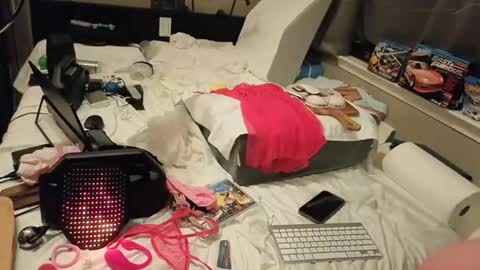 Snapshot of mac1119 chatting on 12-22-25, 04:53 mac1119 online show from 12-22-25, 04:53