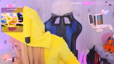 MacarenaIndependent model  online show from 01-12-26, 06:57