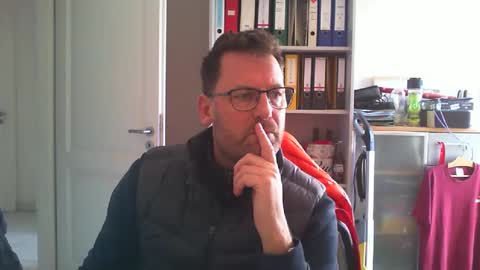 Snapshot of macfly67 chatting on 01-13-25, 10:14 macfly67 online show from 01-13-25, 10:14