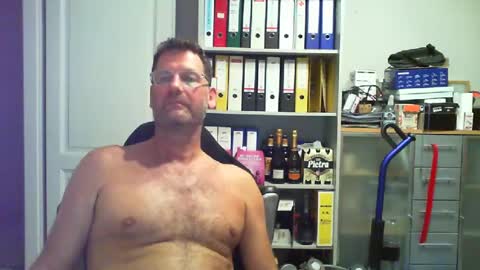 Snapshot of macfly67 chatting on 07-30-26, 09:36 macfly67 online show from 07-30-26, 09:36