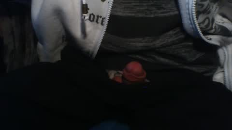 Snapshot of macho9385 chatting on 11-30-25, 02:32 macho9385 online show from 11-30-25, 02:32