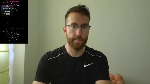 Snapshot of machohiberiko chatting on 12-18-25, 08:42 Jota online show from 12-18-25, 08:42