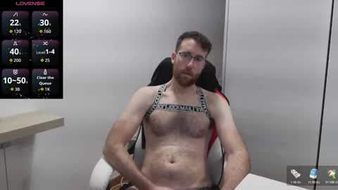 Snapshot of machohiberiko chatting on 12-21-25, 06:48 Jota online show from 12-21-25, 06:48