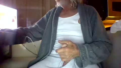 Snapshot of mack1960959307 chatting on 12-11-24, 08:47 Big mack 1 online show from 12-11-24, 08:47