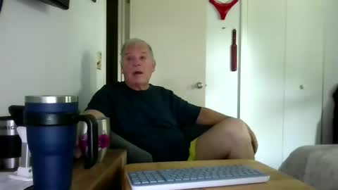 mackdocc001 online show from 06-08-26, 01:22