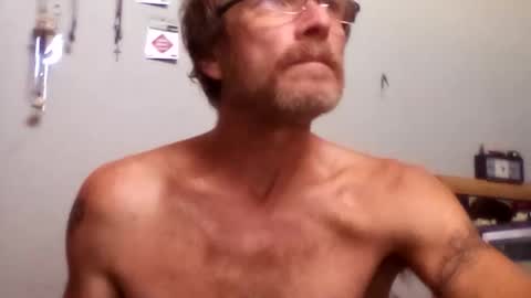 Snapshot of mackdog1369 chatting on 10-19-25, 08:09 mackdog1369 online show from 10-19-25, 08:09