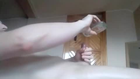 Snapshot of mackenss20 chatting on 12-21-25, 07:15 Makan online show from 12-21-25, 07:15