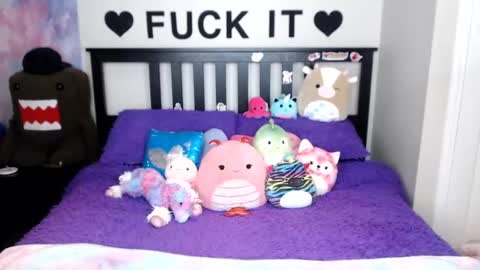 Mackenzie Wolfe online show from 11-04-25, 04:55