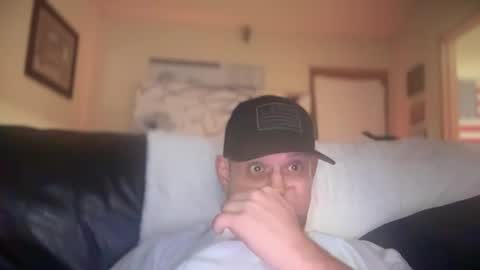 Snapshot of mackincaliallday chatting on 02-14-25, 11:42 MackinCaliAllDay online show from 02-14-25, 11:42