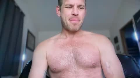 Snapshot of mackincaliallday chatting on 09-21-25, 11:56 MackinCaliAllDay online show from 09-21-25, 11:56