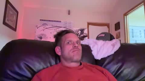 Snapshot of mackincaliallday chatting on 11-23-25, 01:16 MackinCaliAllDay online show from 11-23-25, 01:16