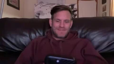 Snapshot of mackincaliallday chatting on 12-04-25, 02:32 MackinCaliAllDay online show from 12-04-25, 02:32