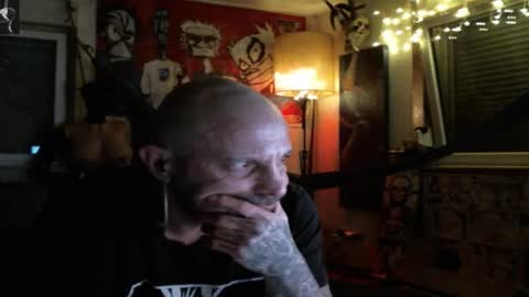 Snapshot of mad_dem0n chatting on 09-23-25, 10:46 Manuel online show from 09-23-25, 10:46