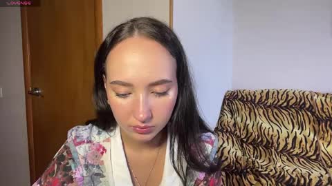 Snapshot of madalyneaks chatting on 06-09-26, 06:03 Lilo online show from 06-09-26, 06:03