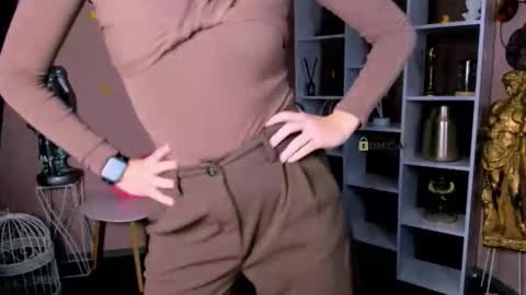 Snapshot of madam_ulis chatting on 03-05-26, 04:36 Ulis online show from 03-05-26, 04:36