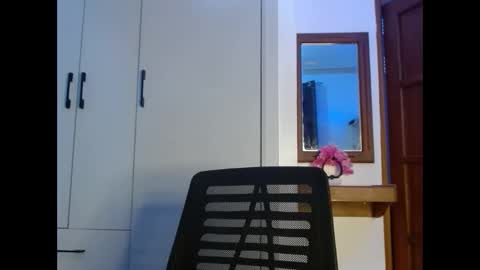 Snapshot of madamcoco chatting on 05-03-26, 04:18 queency online show from 05-03-26, 04:18