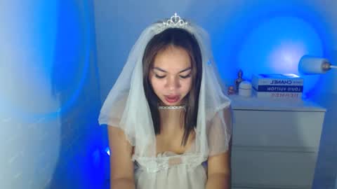 Snapshot of madame_ivy chatting on 07-07-26, 06:47 Ivy online show from 07-07-26, 06:47