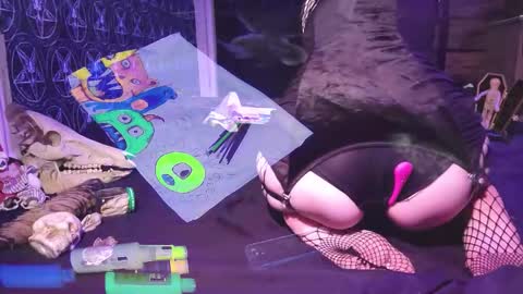 Madame Lucifer online show from 10-25-25, 09:39