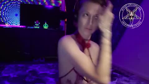 Snapshot of madame_lucifer chatting on 02-06-26, 05:56 Madame Lucifer online show from 02-06-26, 05:56