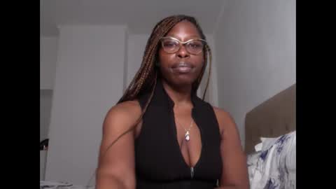 YourMadamIndigo online show from 02-16-25, 10:43