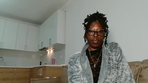 Snapshot of madamindigo chatting on 02-06-26, 06:55 YourMadamIndigo online show from 02-06-26, 06:55