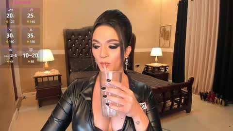 Snapshot of madammistressdominatrixxx chatting on 02-25-25, 02:14 Alison Kloss online show from 02-25-25, 02:14