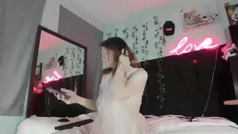 Maddi Avalon online show from 10-18-25, 02:58