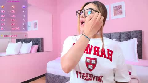 Snapshot of maddie_beauty chatting on 01-14-26, 08:36 Maddie online show from 01-14-26, 08:36