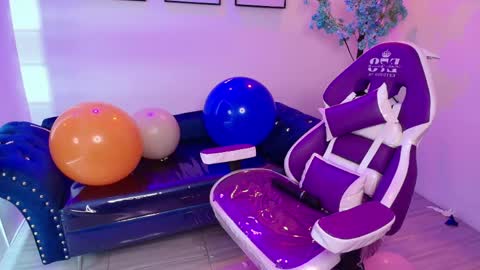maddie_t18 online show from 04-29-26, 05:30