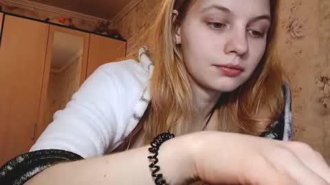 Snapshot of maddiecager chatting on 03-02-26, 05:08 Emma online show from 03-02-26, 05:08