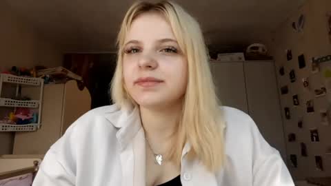 Snapshot of maddietrudnowski chatting on 05-14-26, 07:59 Sabrina online show from 05-14-26, 07:59