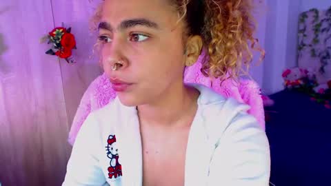 maddiie and clyde online show from 10-21-25, 03:24