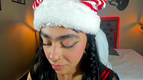 Snapshot of maddiiebrooks chatting on 12-15-24, 06:37 Maddie online show from 12-15-24, 06:37