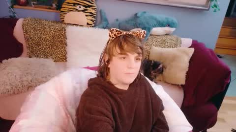 Maddy Cat online show from 11-30-25, 11:20