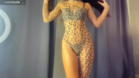 Snapshot of maddy_midnight chatting on 11-27-25, 06:48 maddy_midnight online show from 11-27-25, 06:48